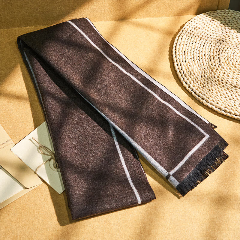 Sciarpa calda con nappe e dettagli a righe classiche da uomo - image 3