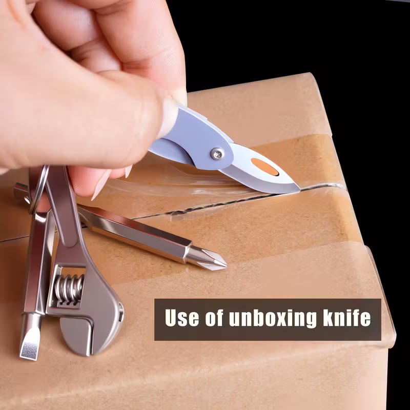 Set di utensili compatti 4 in 1 con coltello, chiave inglese, cacciavite e portachiavi - image 3