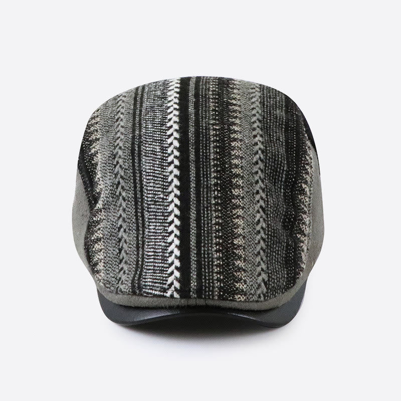 Cappello basco con parte superiore piatta e patchwork intrecciato con sorprendente trama - image 3