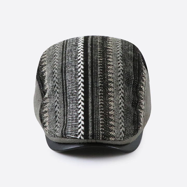 Cappello basco con parte superiore piatta e patchwork intrecciato con sorprendente trama - image 3