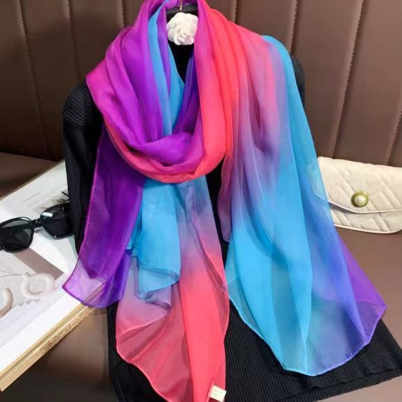 Sciarpa leggera e fluida da donna, con colori sfumati, adatta a tutte le stagioni - Stile n. 1 - image 0