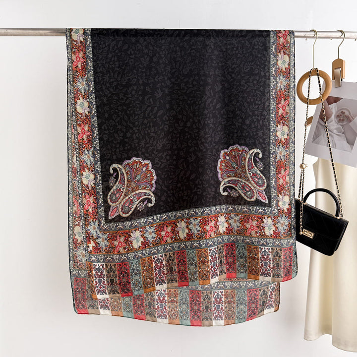 Sciarpa leggera e fluida con motivo retrò da donna - image 3