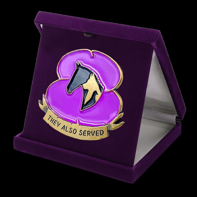 Spilla smaltata con papavero viola "Hanno anche servito" di War Horse - image 1