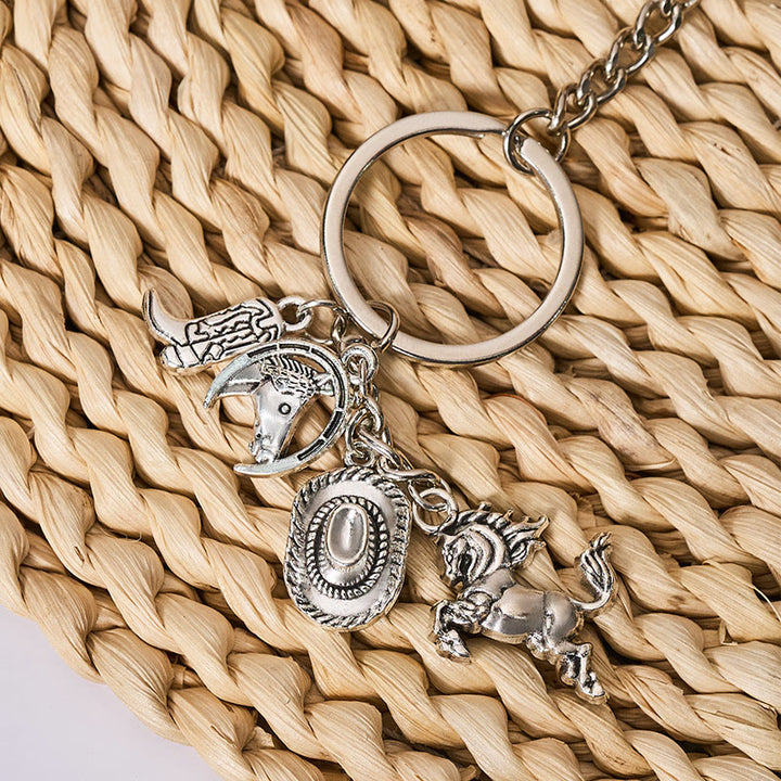 Portachiavi con coltello pieghevole effetto legno, cavallo argentato e cappello da cowboy - image 3