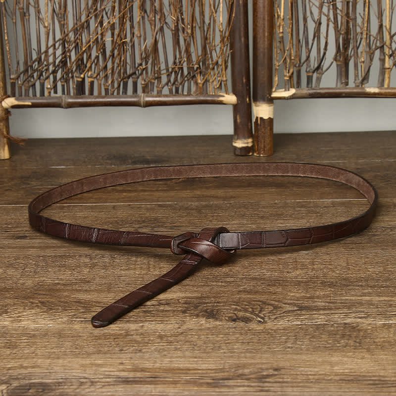 Cintura da donna in pelle con stampa coccodrillo annodata a mano - Caffè - 47,2" (120 cm) - image 0