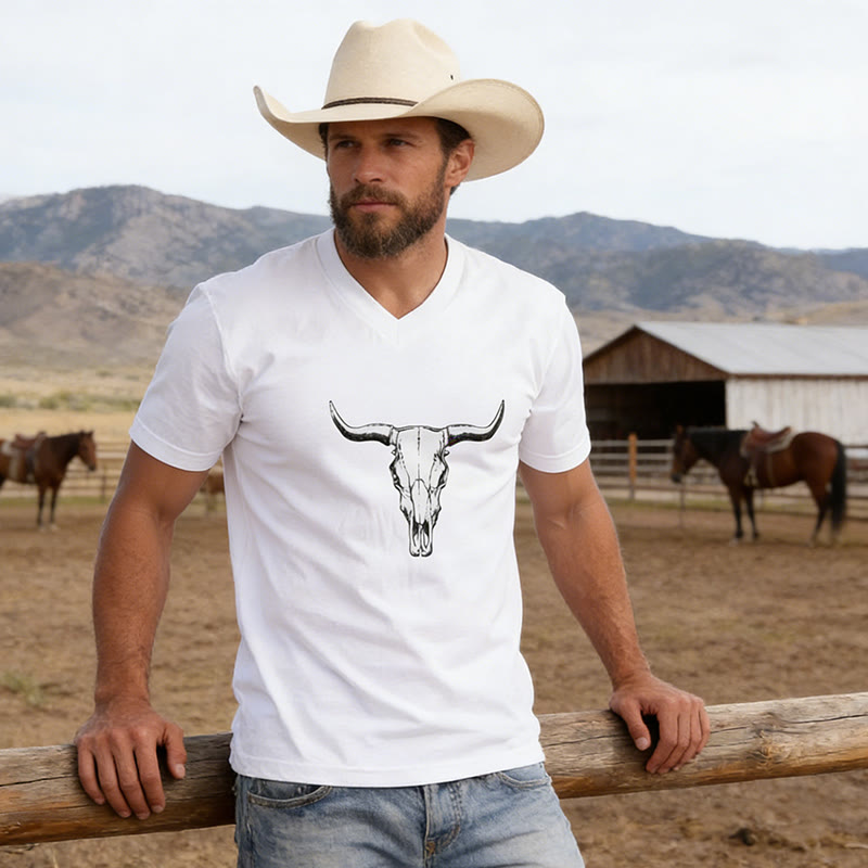 T-shirt da uomo con scollo a V e stampa a testa di toro in stile western - Bianco - 3XL - image 0