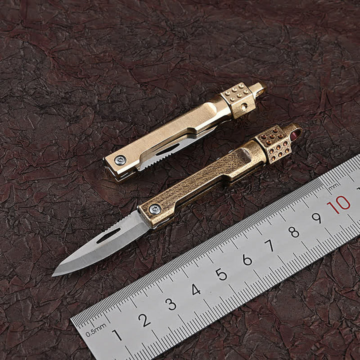 Mini coltello pieghevole vintage con manico in ottone e dadi rotanti, strumento EDC (Everyday Carry). - image 5