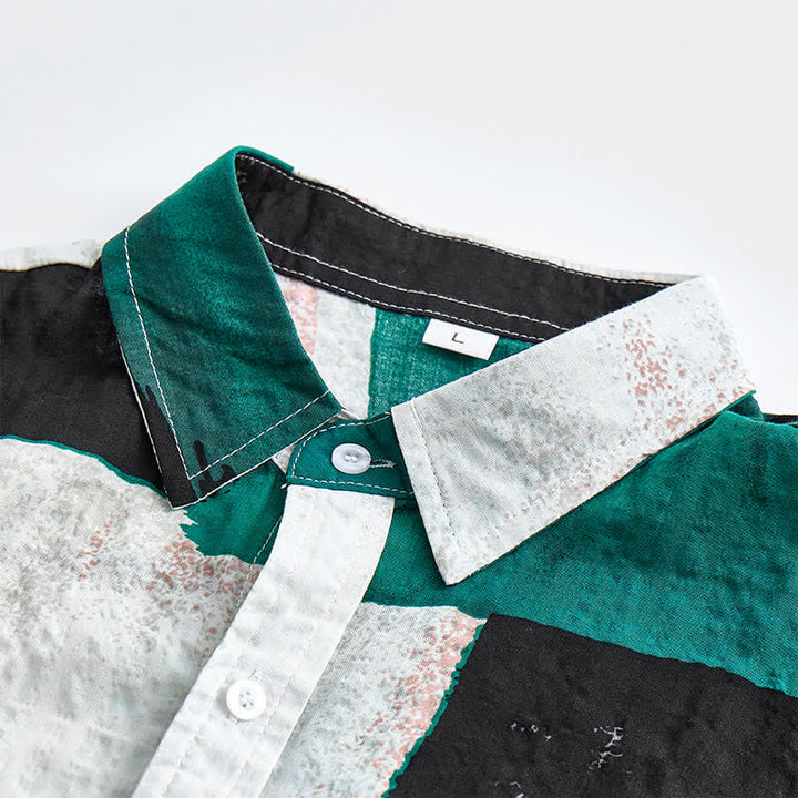 Camicia da uomo verde e nera con motivo astratto a pennellate e blocchi di colore. - image 4