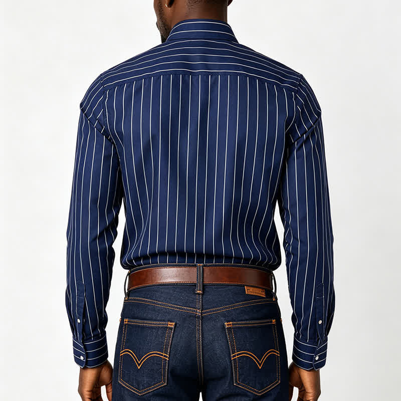 Camicia elegante da uomo con motivo a righe verticali, dal design intramontabile. - image 2
