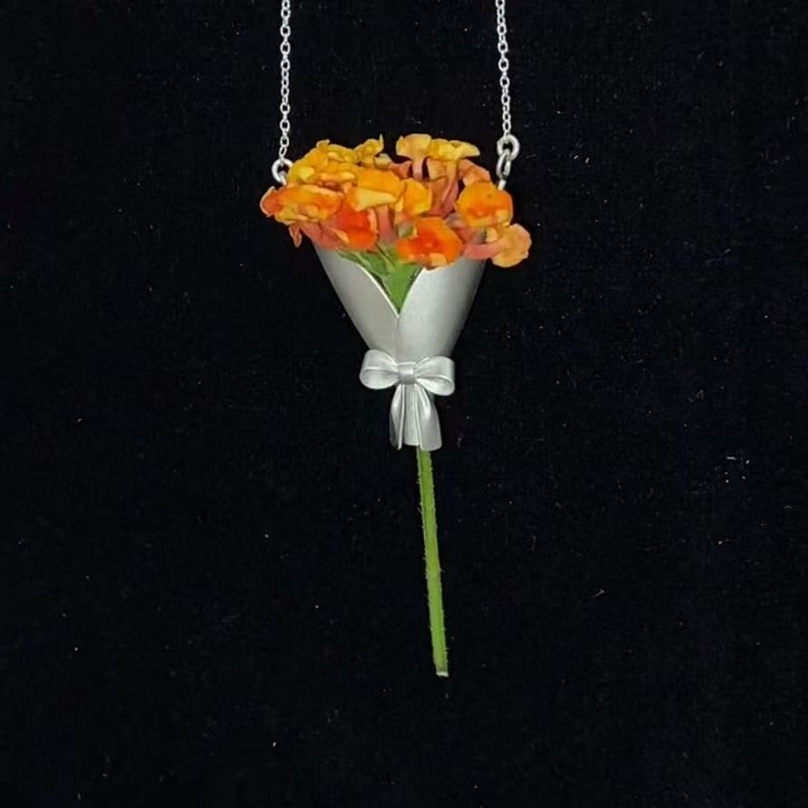Collana con ciondolo dal design creativo a bouquet di fiori - image 3
