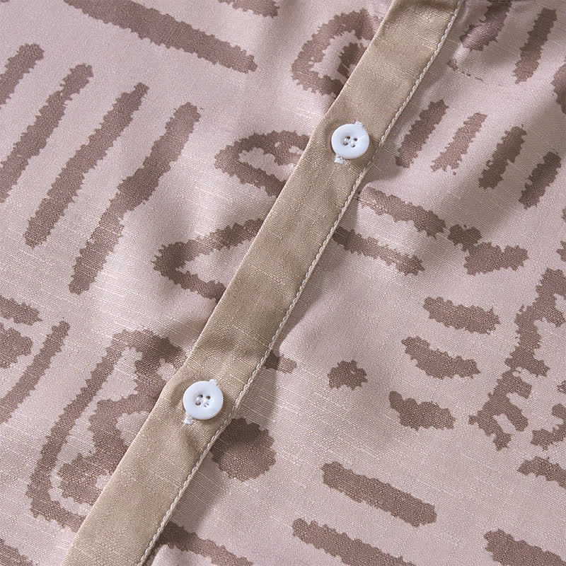 Camicia etnica da uomo color tortora beige con stampa di simboli tribali - image 5
