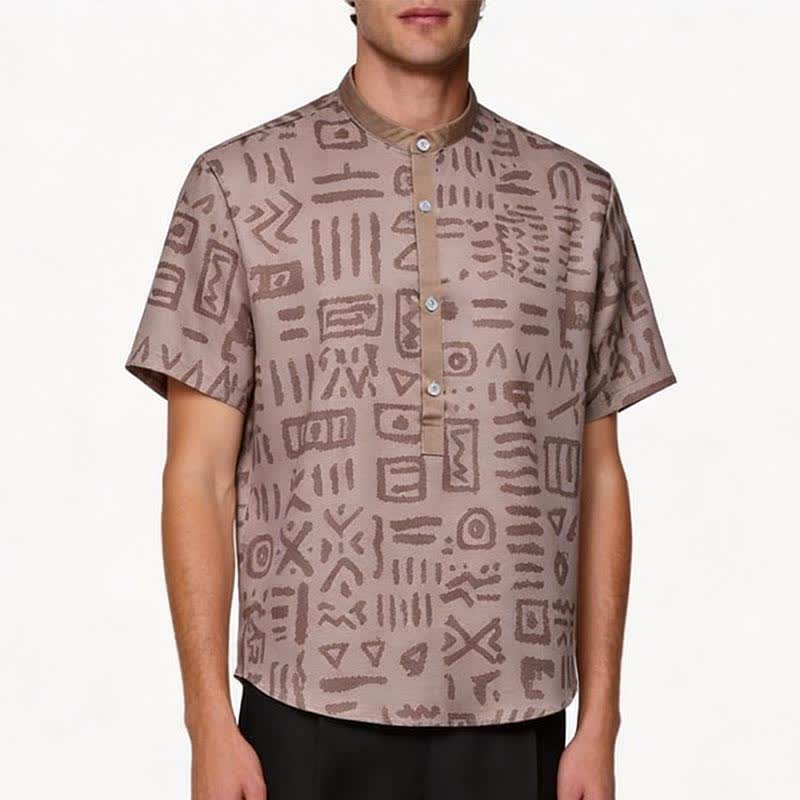 Camicia etnica da uomo color tortora beige con stampa di simboli tribali - image 1