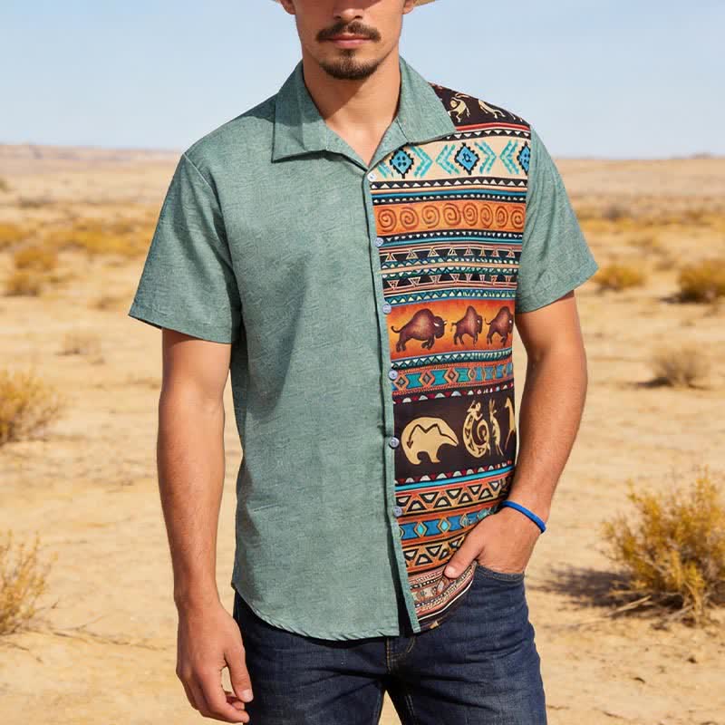 Camicia etnica da uomo con stampa bisonte e petroglifi del deserto - Verde militare - 5XL - image 0