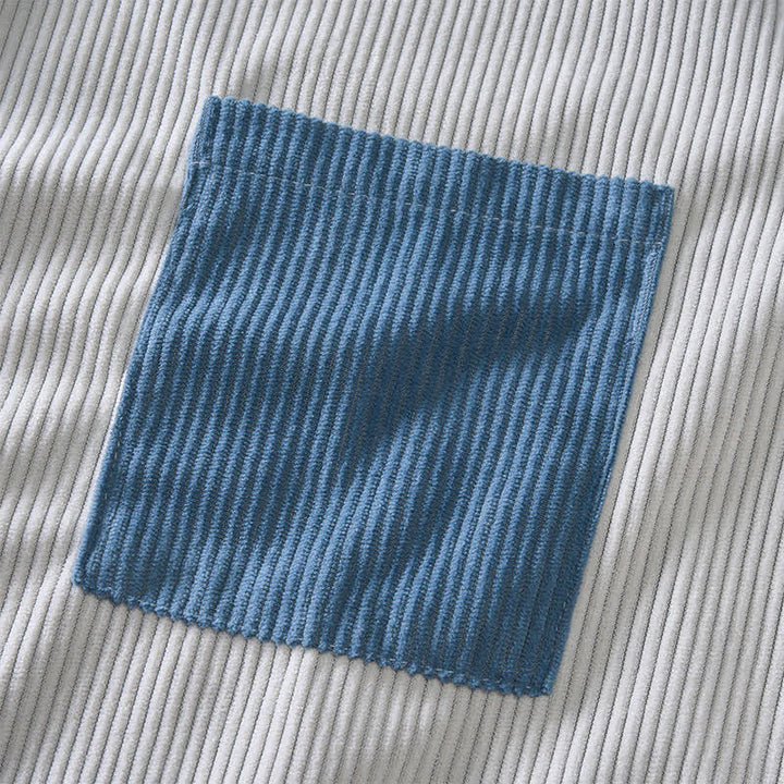 Camicia da uomo in velluto a coste blu e bianca con blocchi di colore. - image 7