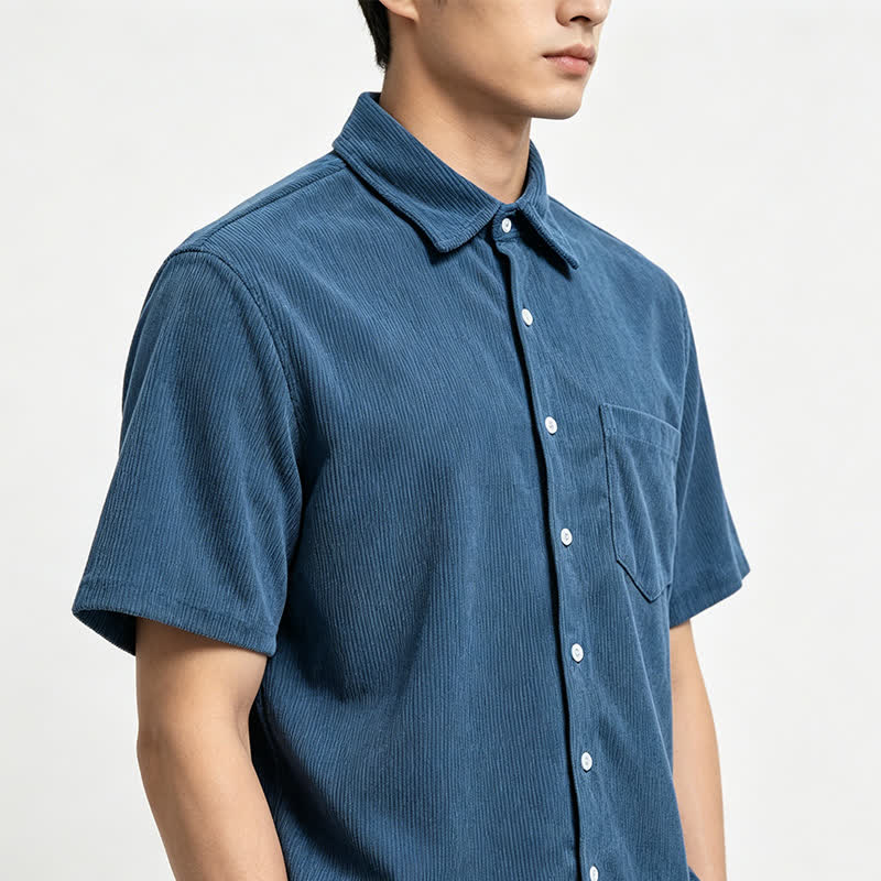 Camicia da uomo a maniche corte in velluto a coste, ispirata agli anni '90, dal taglio rilassato. - image 1