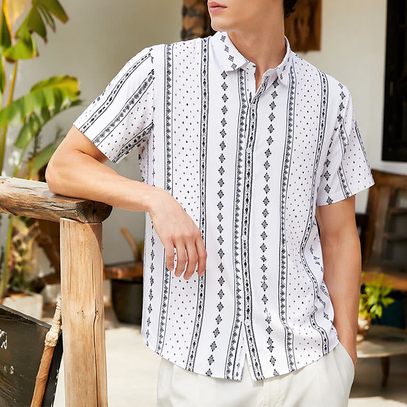 Camicia bianca a maniche corte con motivo etnico di ispirazione bohémien. - Bianco - 5XL - image 0