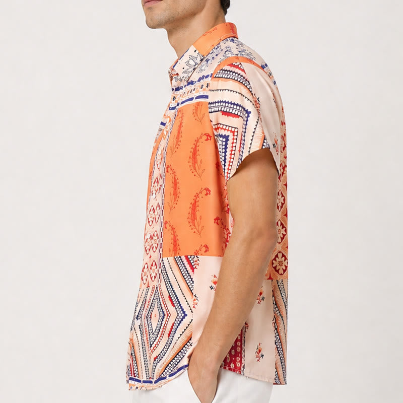 Camicia estiva con stampa floreale e geometrica nei toni della terra - image 2