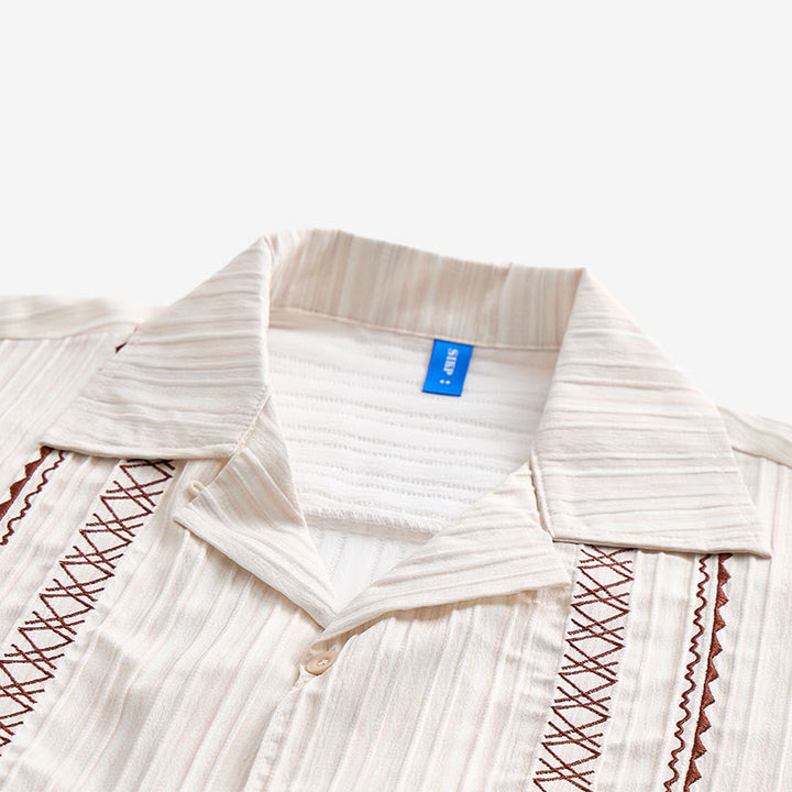 Camicia artigianale beige testurizzata con ricami neri - image 4