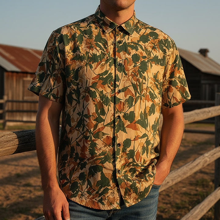 Camicia da uomo con stampa botanica a foglie, nei toni del verde terra e del beige. - Verde terra e beige - 5XL - image 0