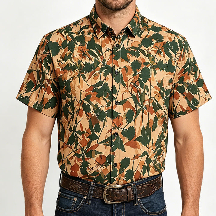 Camicia da uomo con stampa botanica a foglie, nei toni del verde terra e del beige. - image 1