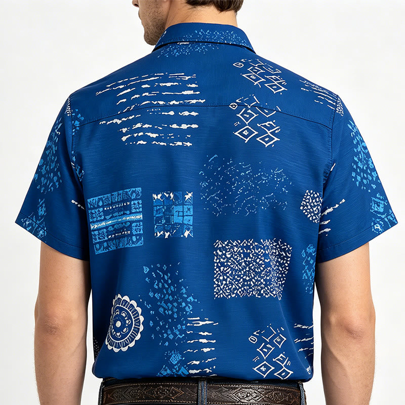 Camicia da uomo blu navy con stampa patchwork ispirata al batik. - image 3