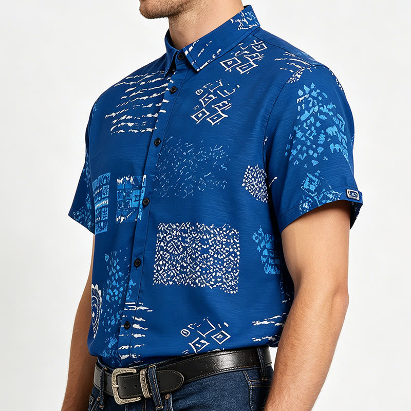 Camicia da uomo blu navy con stampa patchwork ispirata al batik. - image 2