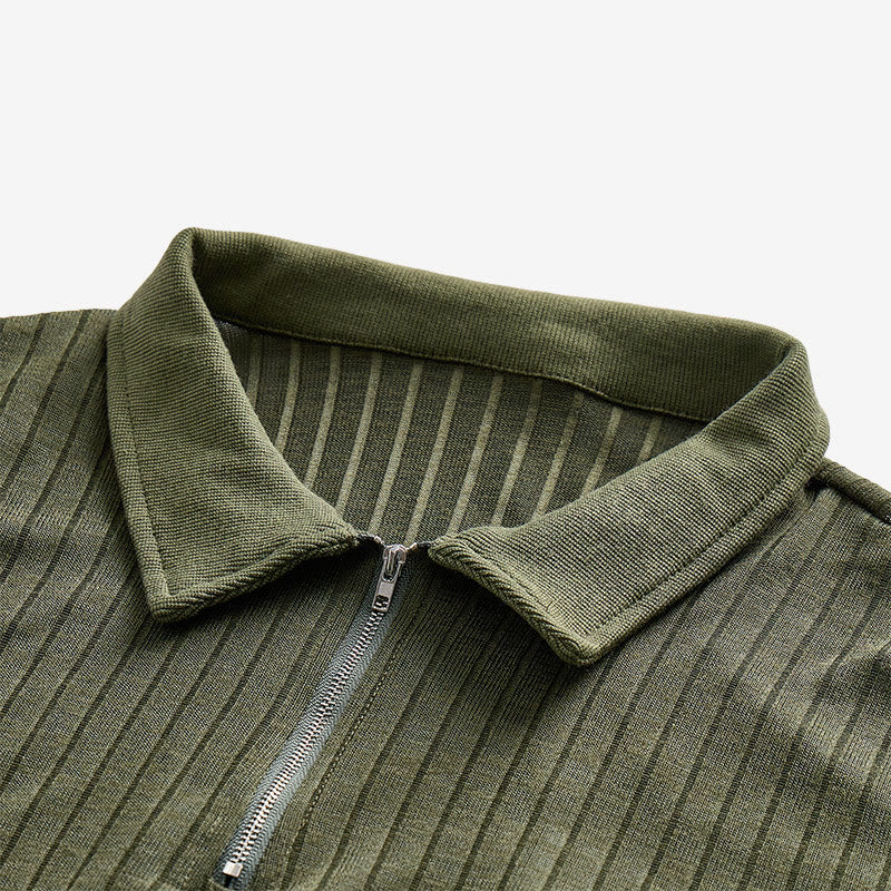 Polo da uomo a coste verticali con collo a zip - image 8