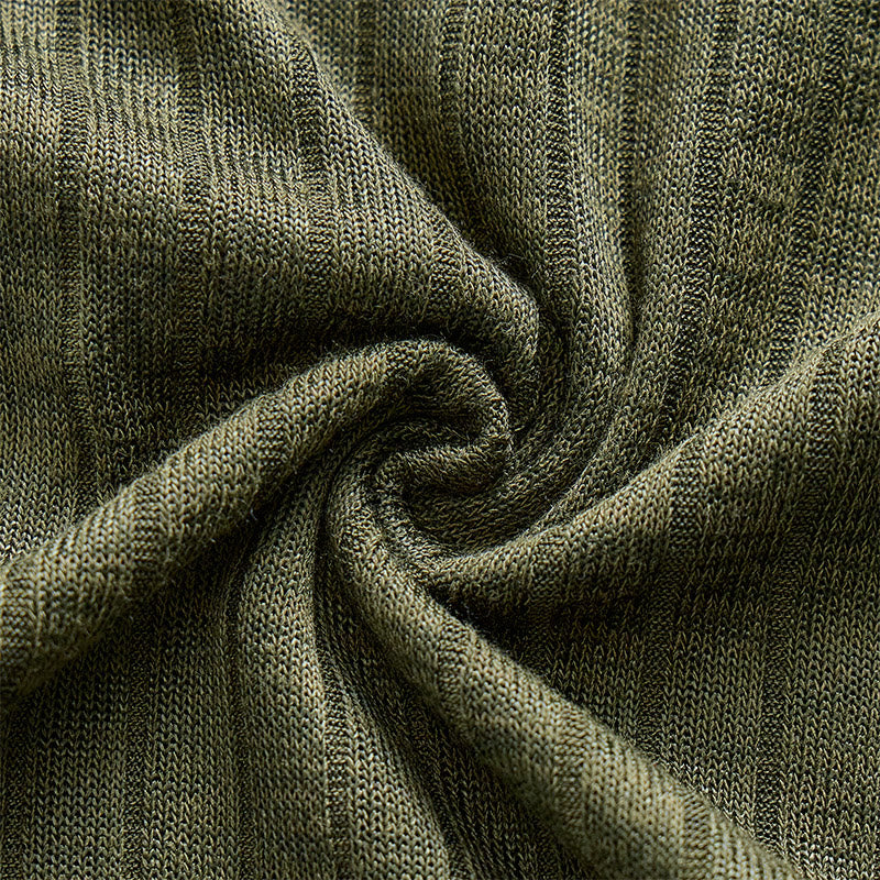 Polo da uomo a coste verticali con collo a zip - image 11