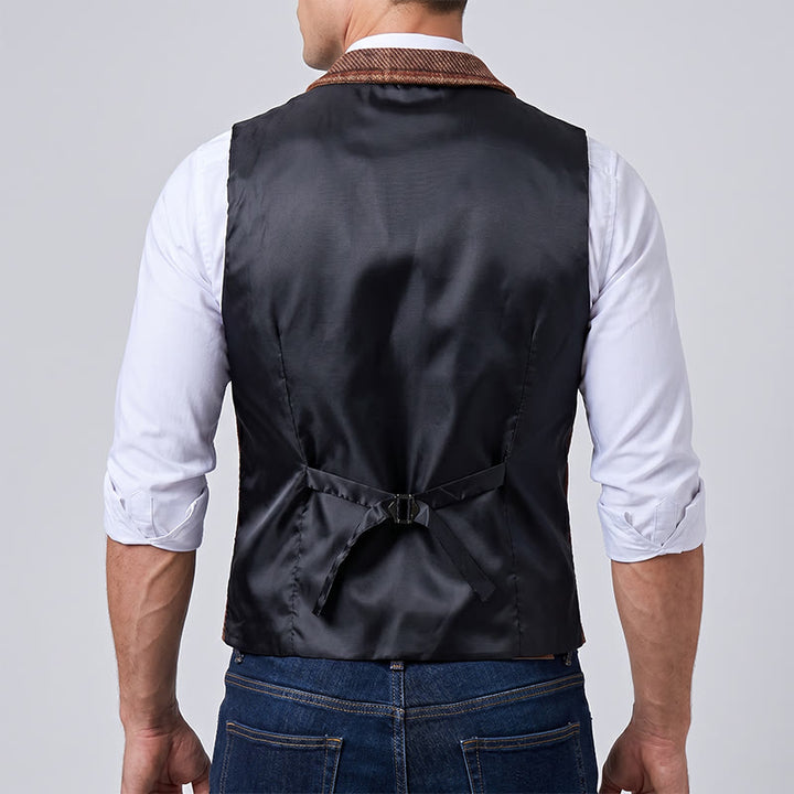 Gilet da uomo in tinta calda con motivo patchwork a spina di pesce. - image 4
