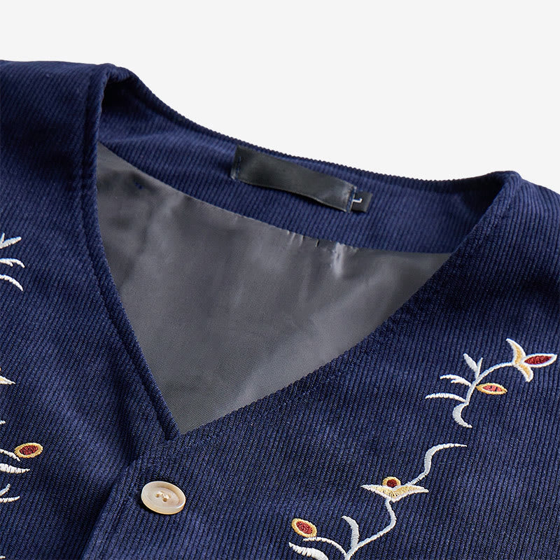Gilet da uomo elegante con ricami floreali e motivo a vite. - image 6