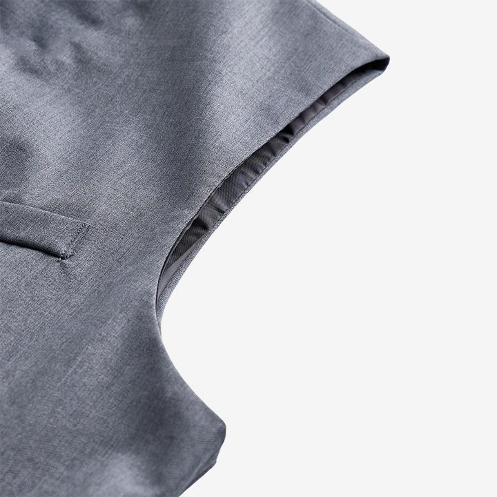 Gilet da abito formale da uomo moderno, sartoriale, con revers asimmetrici. - image 9