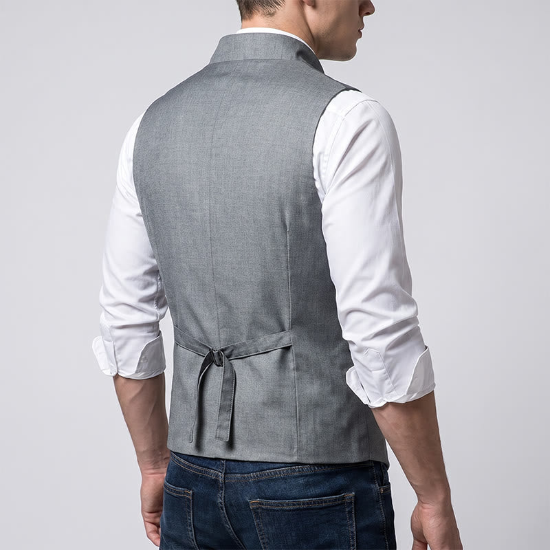 Gilet da abito formale da uomo moderno, sartoriale, con revers asimmetrici. - image 3
