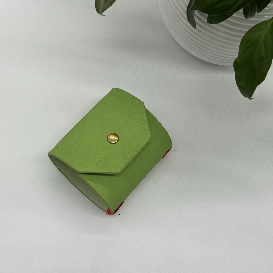 Portafoglio minimalista in pelle con chiusura a scatto, ideale per l'uso quotidiano. - Verde - image 13