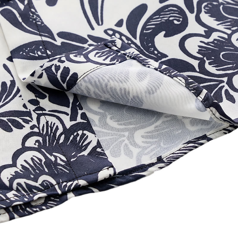 Camicia estiva minimalista blu navy a fantasia floreale con bottoni. - image 7