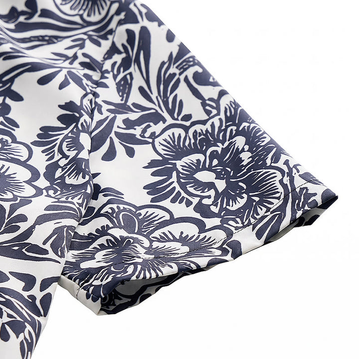 Camicia estiva minimalista blu navy a fantasia floreale con bottoni. - image 8