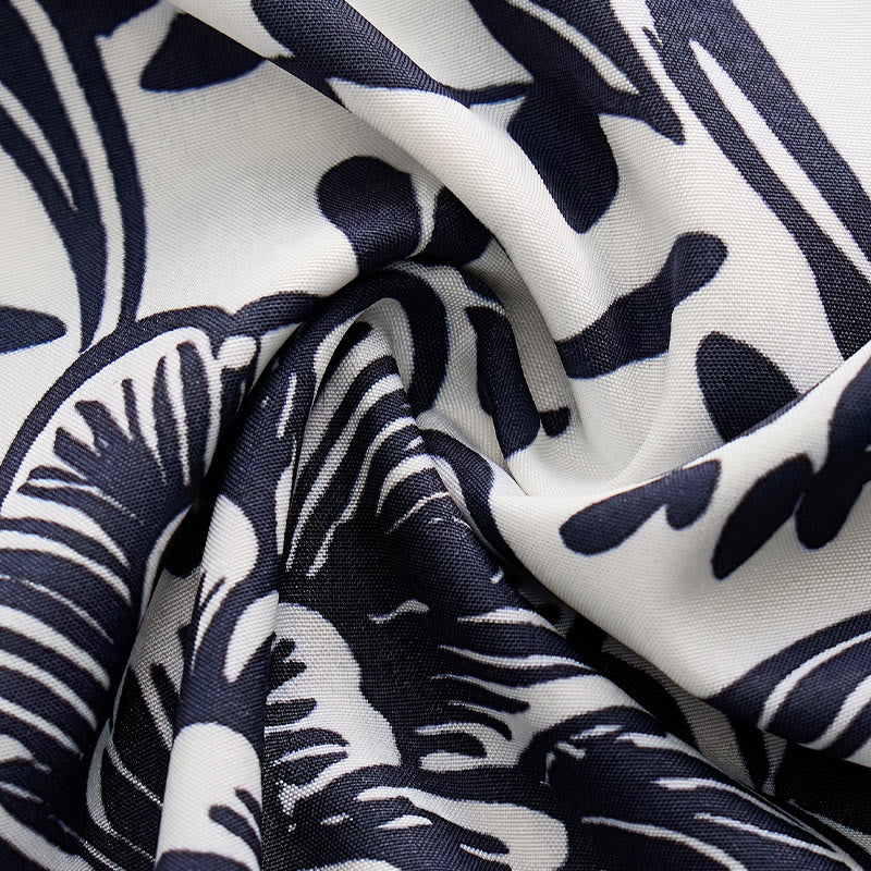 Camicia estiva minimalista blu navy a fantasia floreale con bottoni. - image 6