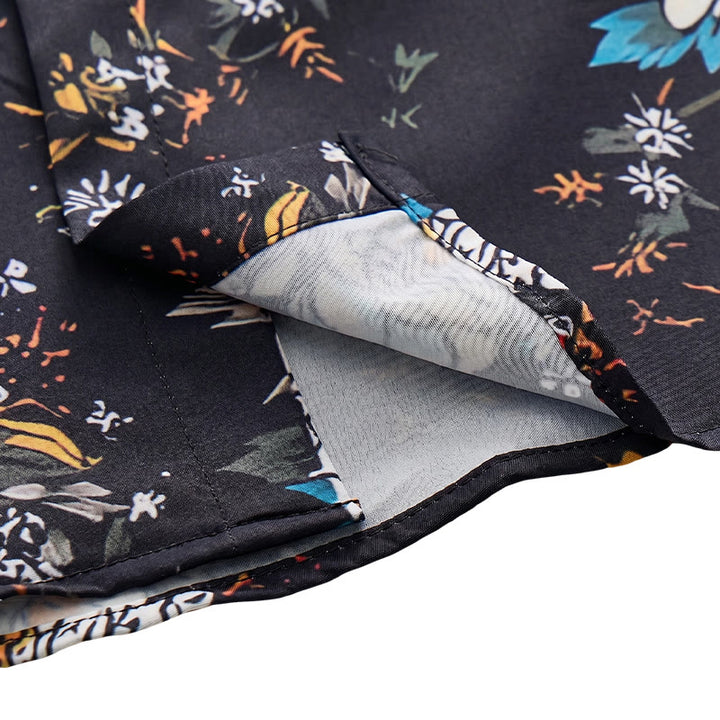Camicia hawaiana a maniche corte con fantasia floreale scura e romantica. - image 7
