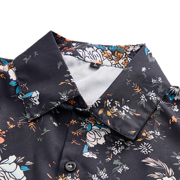 Camicia hawaiana a maniche corte con fantasia floreale scura e romantica. - image 4