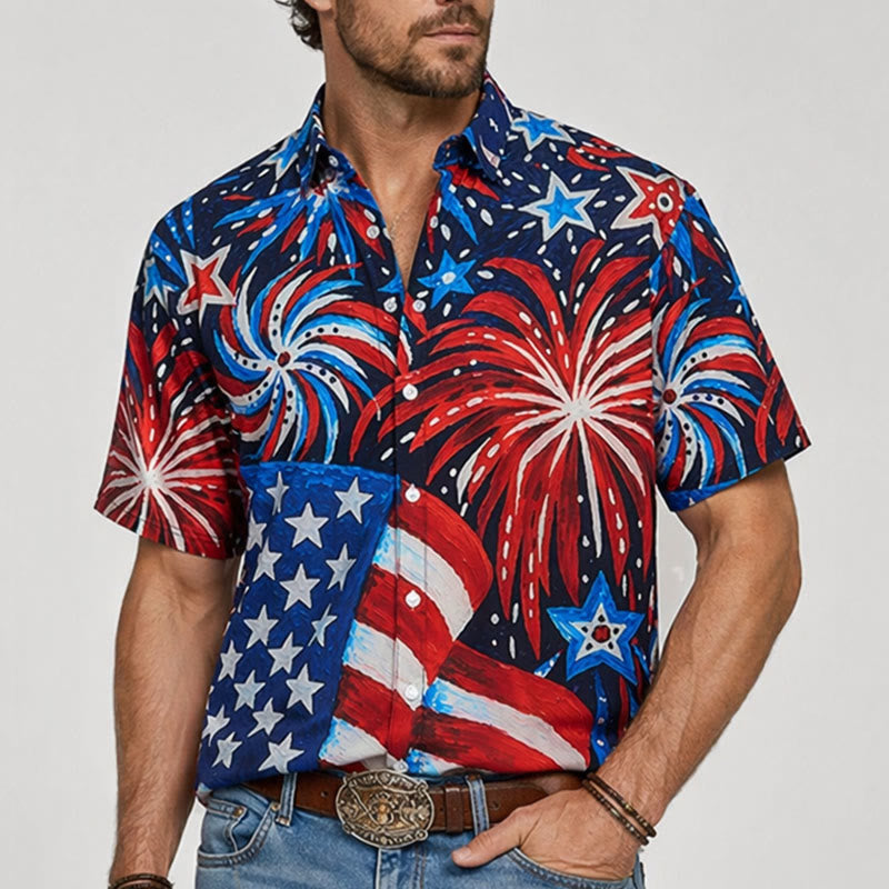 Maglietta estiva patriottica con stampa di bandiera americana e fuochi d'artificio - image 1