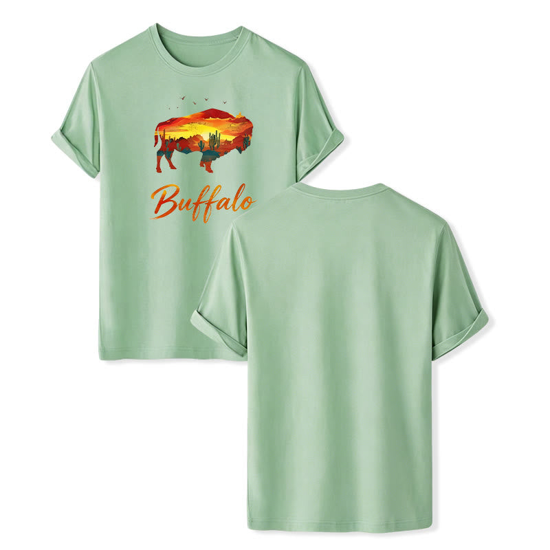 Maglietta western con silhouette di bufalo al tramonto, stile selvaggio e libero - Verde - 2XL - image 12