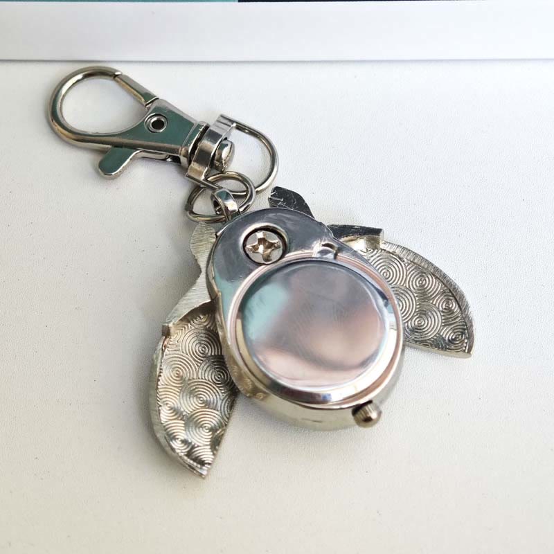 Orologio da tasca antico con ali incernierate a forma di scarabeo. - image 2
