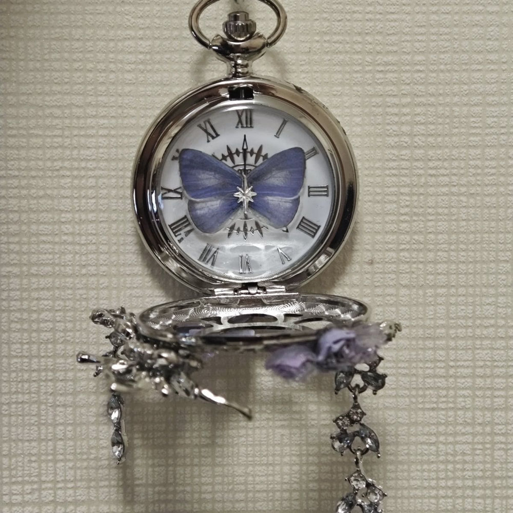 Orologio da tasca artigianale con farfalla e motivo "Giardino segreto della lavanda" - image 1