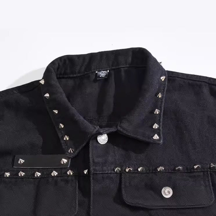 Gilet in denim nero con colletto borchiato, stile punk rock. - image 3