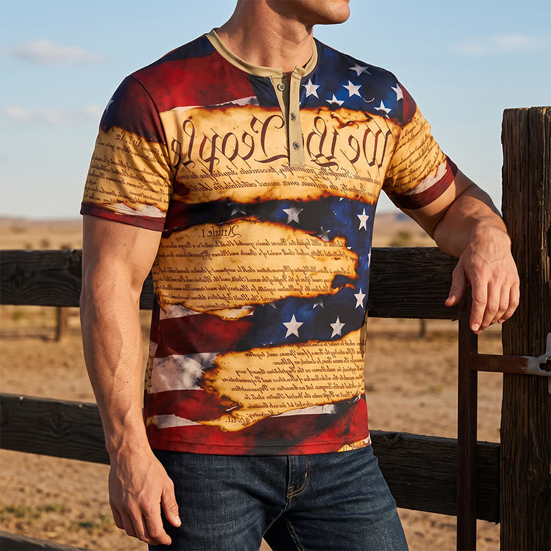Camicia Henley da uomo con stampa vintage della bandiera americana e design testuale. - Multicolore - 5XL - image 0