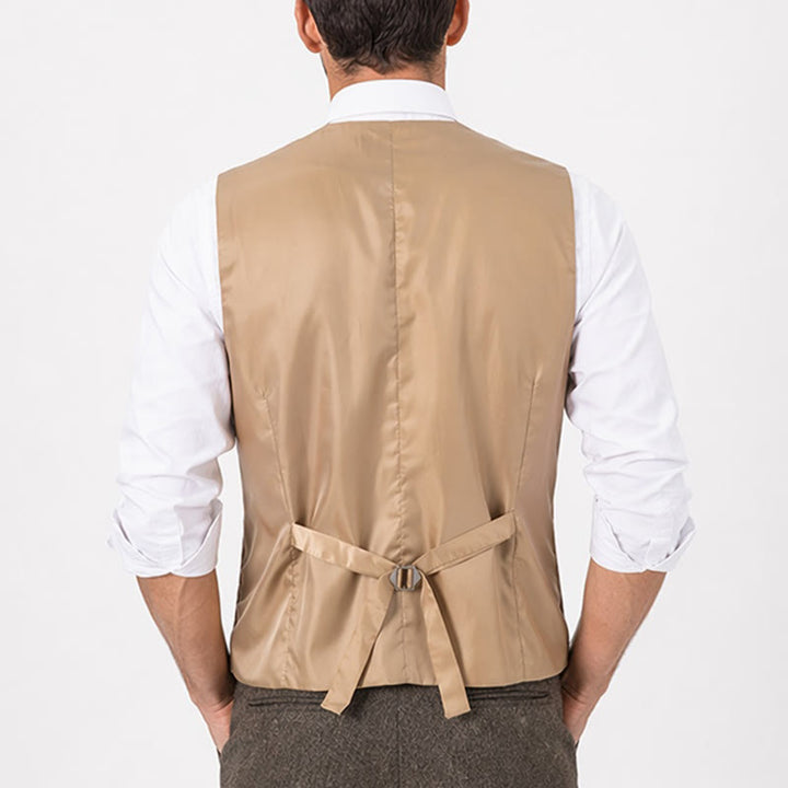 Completo da uomo composto da 2 pezzi: gilet da abito formale color kaki rustico con papillon a fantasia paisley. - image 2