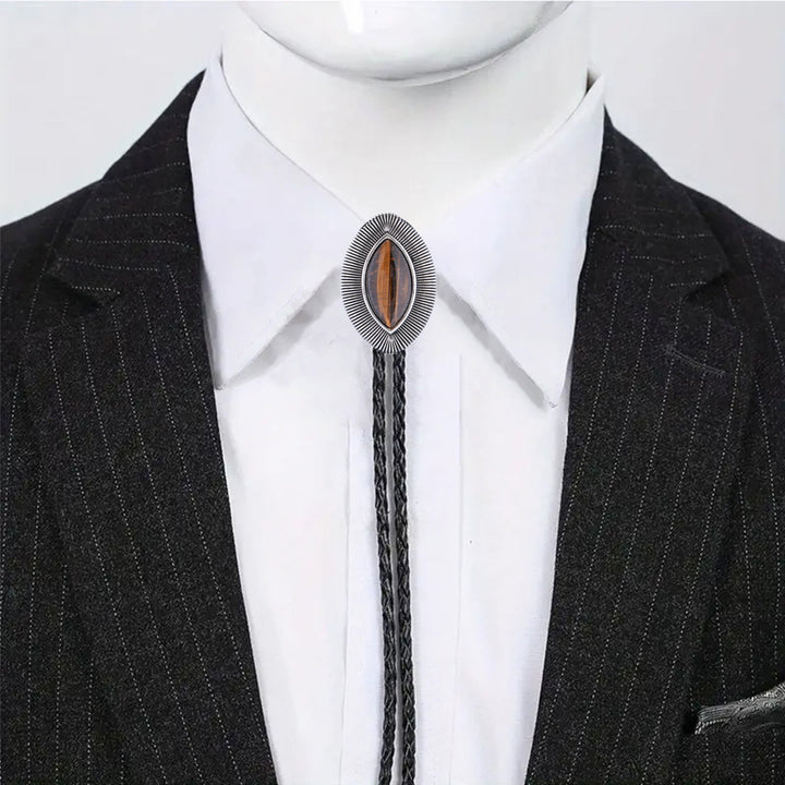 Cravatta bolo vintage antica con bordo attorcigliato e pietra ovale occhio di gatto. - image 10