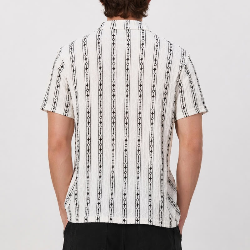 Camicia in cotone con colletto alla cubana e motivo a righe verticali geometriche - image 2