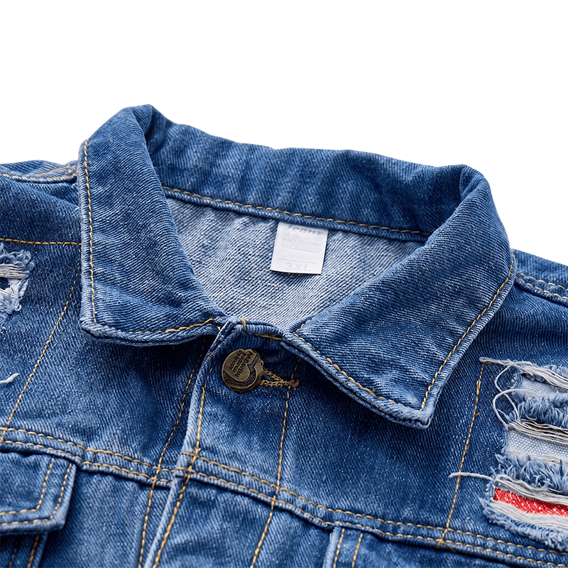 Gilet in denim slavato blu effetto consumato con applicazioni. - image 4