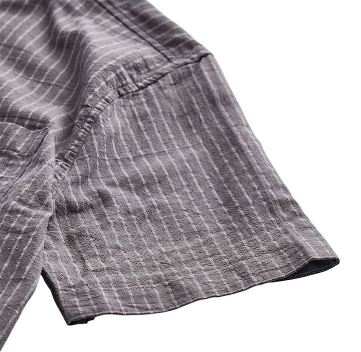Camicia a righe in cotone, perfetta per tutti i giorni, dal lavoro al weekend. - image 12