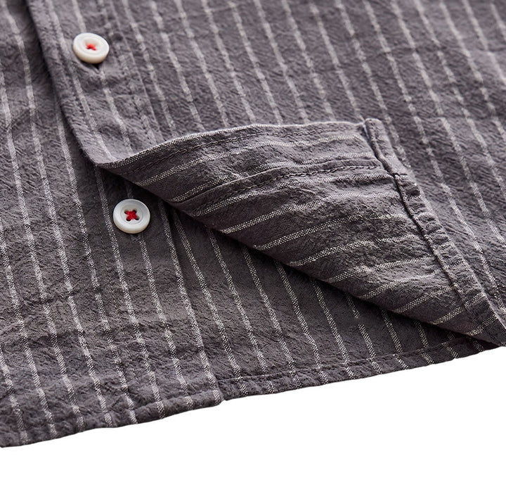 Camicia a righe in cotone, perfetta per tutti i giorni, dal lavoro al weekend. - image 11